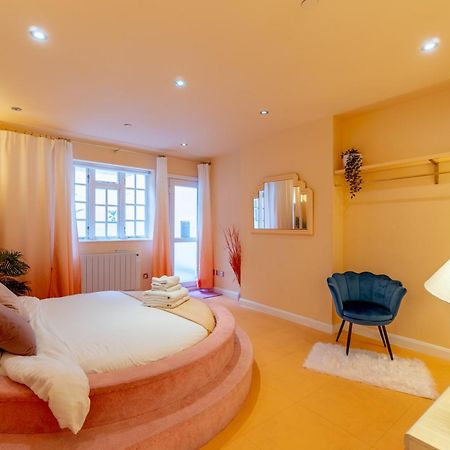 The Courtyard Suite By Margate Suites Exterior photo
